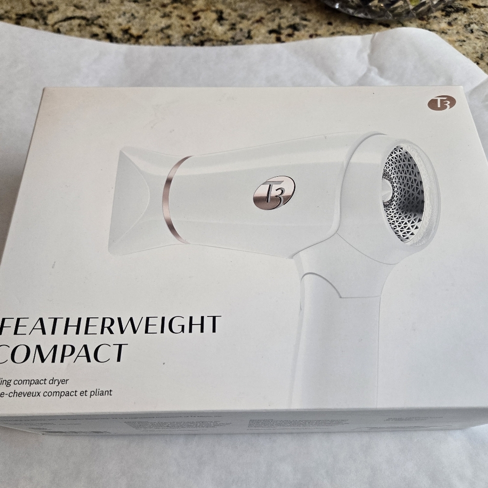 T3 Featherweight Compact Hair Dryer